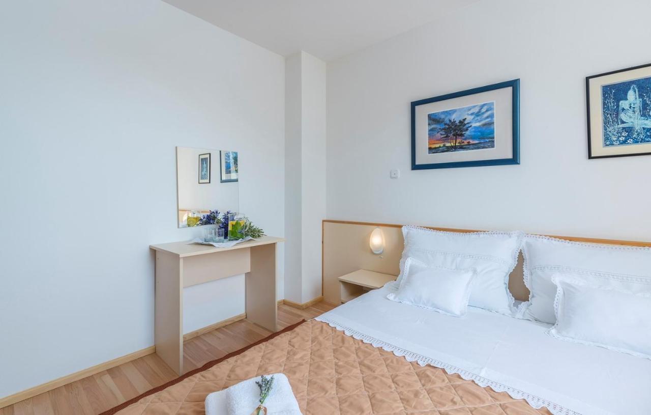 Apartment Nensi Poreč Dış mekan fotoğraf